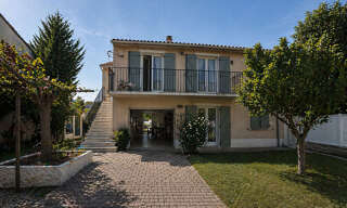 Maison 6 Pièces 134 m² à vendre à Lambesc (13410)
