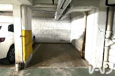 Garage  21000 €
