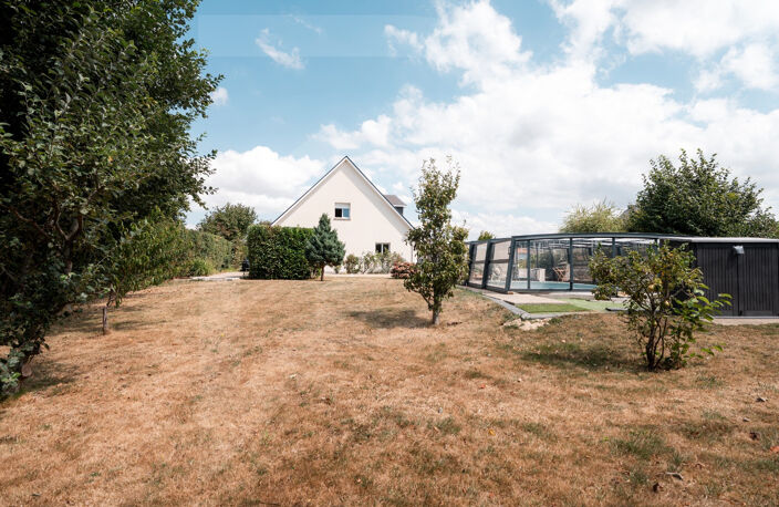 MAISON INDIVIDUELLE - VIE DE PLAIN-PIED - 234M2 - PISCINE - ROGERVILLE — photo 5
