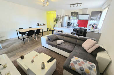 Appartement 3 pièces 897 €
