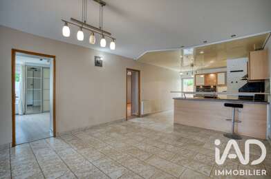 Appartement 4 pièces 220000 €