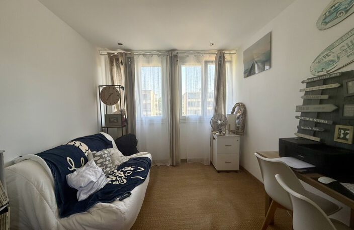 Aubagne - Appartement type 3 — photo 4