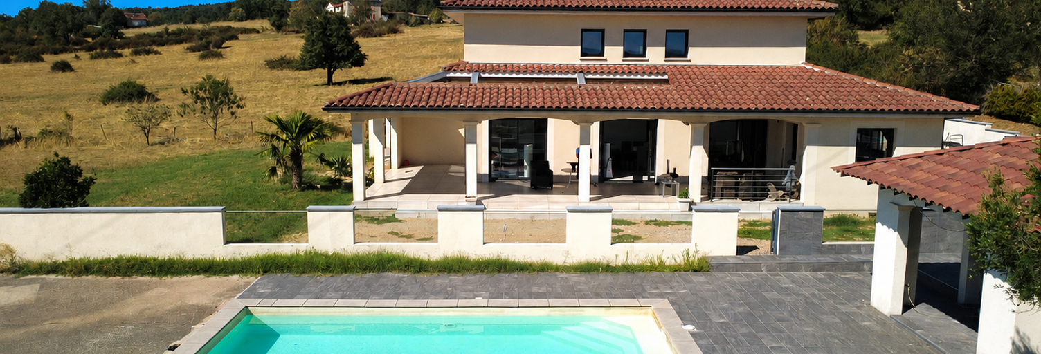 Maison 10 Pièces 244 m² à vendre à Figeac (46100)