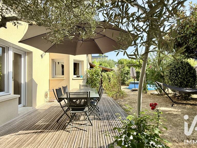 Vente Maison/villa 8 pièces — photo 1