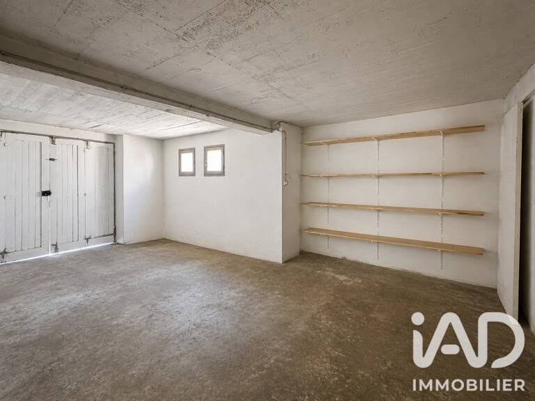 Vente Garage 18 m&sup2; — photo 1