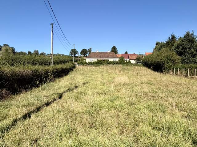 Vente Terrain à bâtir 1 372 m&sup2; — photo du bien