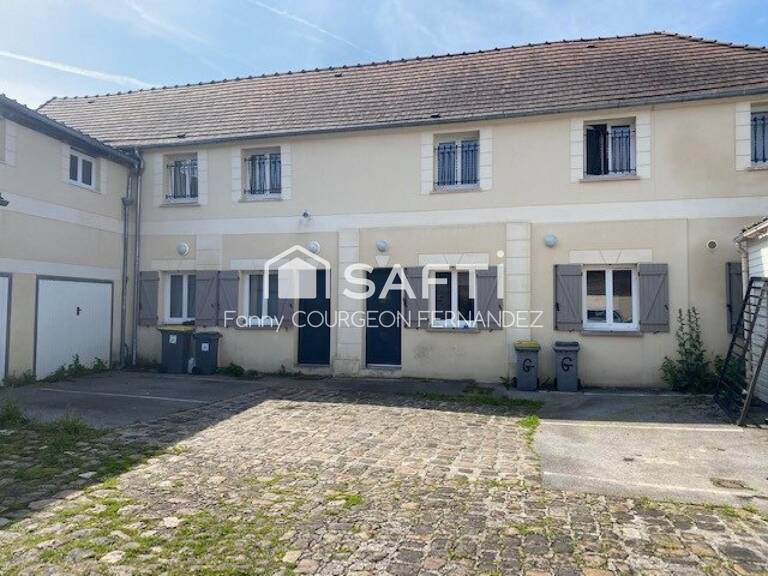 Ensemble immobilier de 2 duplex loués à Pont-Sainte-Maxence — photo 1
