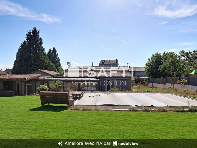 Maison individulele de 140m2 avec pisicne et 2 garages. — photo 1