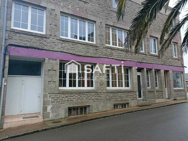 Local commercial 127m2 PLOMODIERN — photo 1