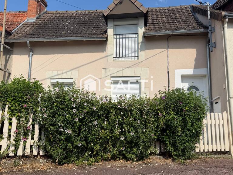 Maison rénovée  avec terrain sans vis-à-vis dans le centre de DANGE SAINT ROMAIN Ideal investisseur — photo 1