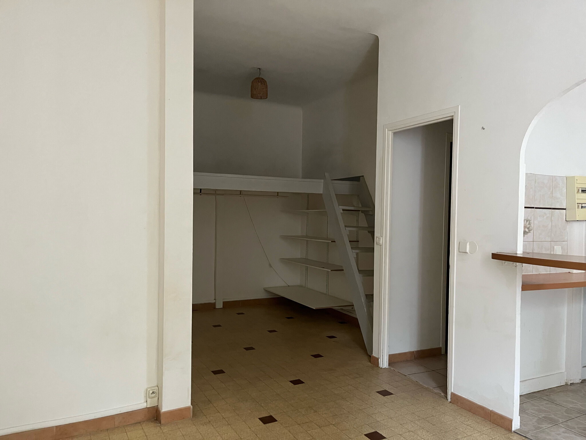 Appartement  T1 à louer Marseille 8eme 13008