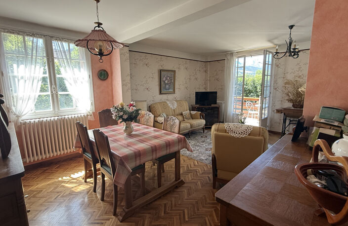 Maison familiale avec grand terrain constructible à Jausiers — photo 4
