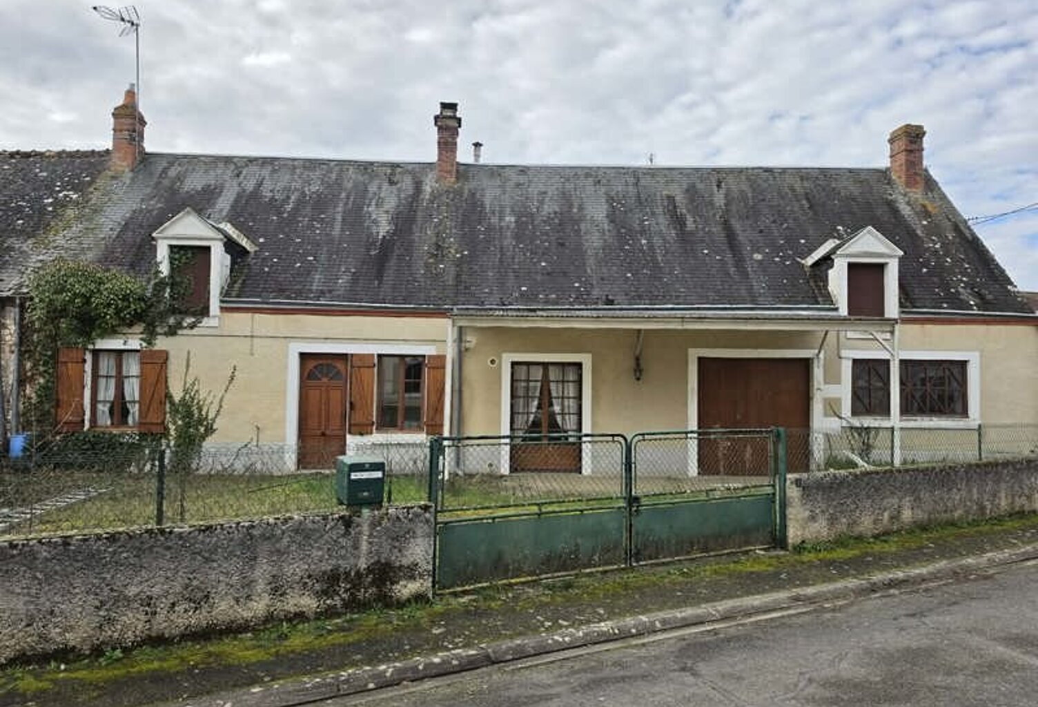 Vente maison 5 pièces 63 m² Saint-Aubin (36100) — photo 1