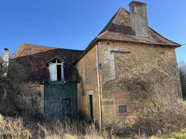 Maison en pierre de 3 pièces principales — photo 1