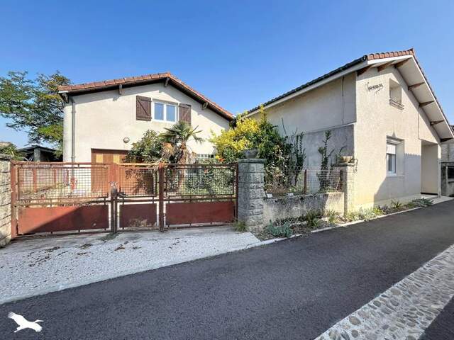 Maison de bourg de 6 pièces principales — photo du bien