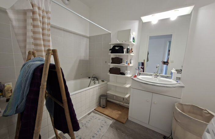 Appartement à usage d'habitation — photo 4