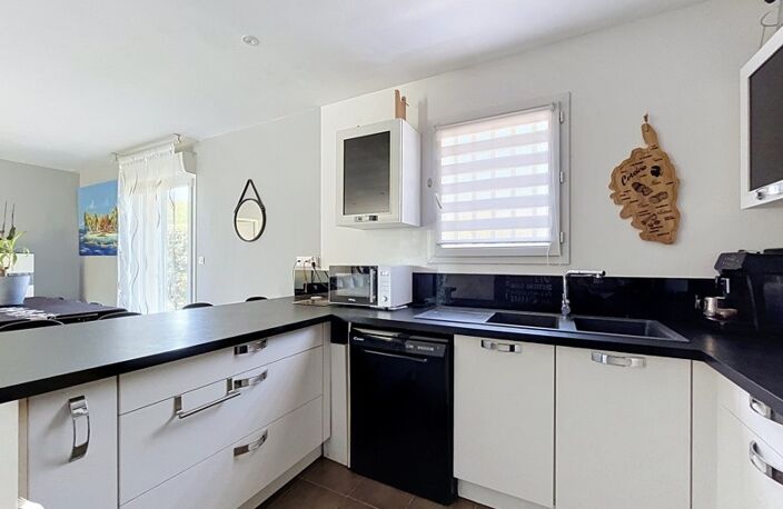 Contemporaine de 6 pièces principales — photo 3