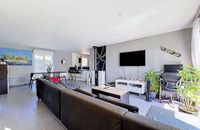 Contemporaine de 6 pièces principales — photo 4