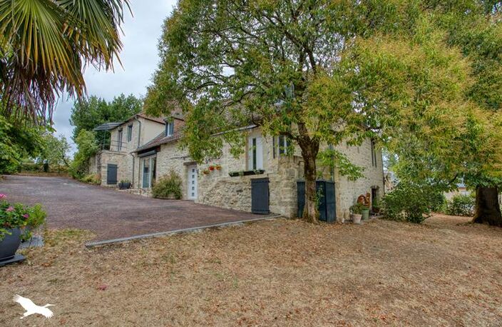 Maison en pierre de 9 pièces principales — photo 4