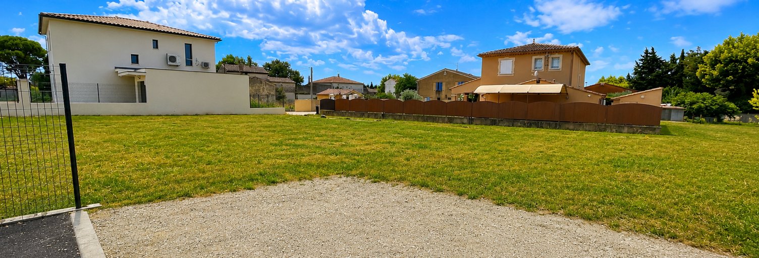Terrain  594 m² à vendre à Violès (84150)