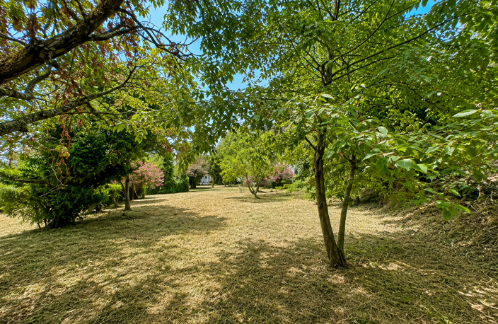 VENCE HYPER-CENTRE   TERRAIN CONSTRUCTIBLE 1034 M2 — photo 2