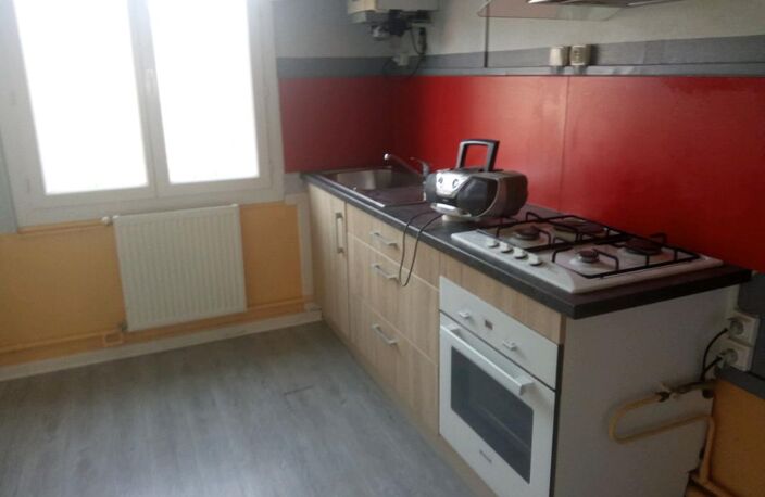 LOCATION T3 DECAZEVILLE SANS FRAIS D'AGENCE — photo 4
