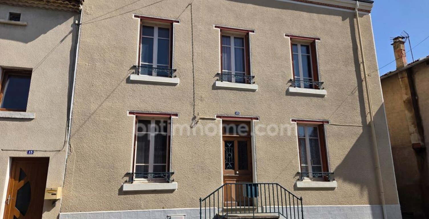 *** EXCLUSIVITE *** GRANDE MAISON DE VILLE A RENOVER AVEC TERRAIN, PATIO ET DEPENDANCES *** BILLOM 63160 — photo 1