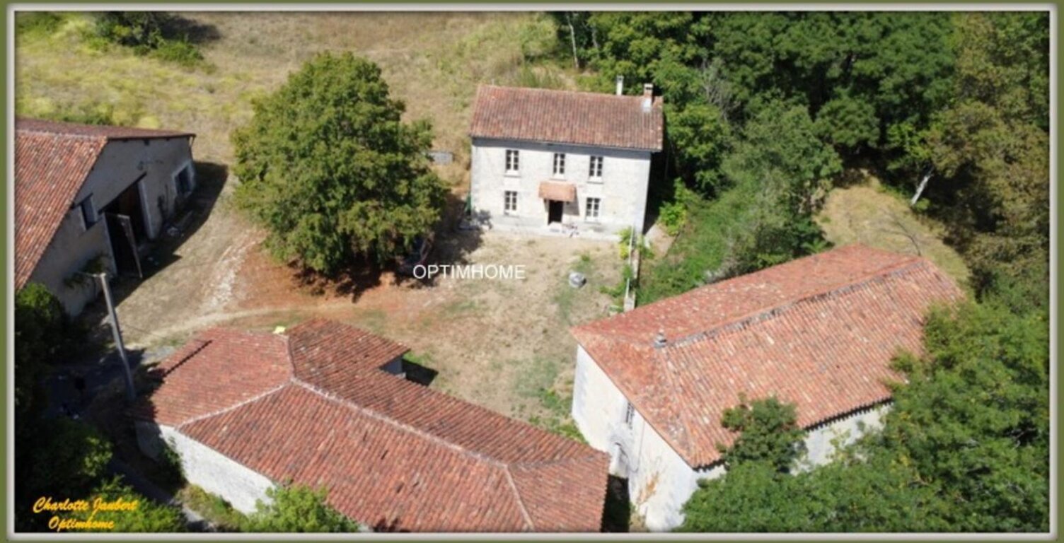 moulin à rénover avec dépendances et plus de 1,5 ha de terrain — photo 1