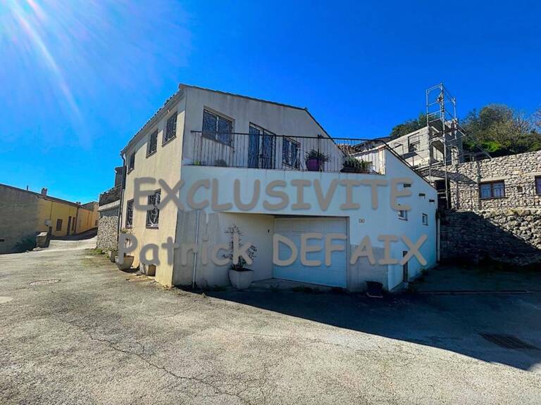 Maison de village avec garage et terrasse — photo 1