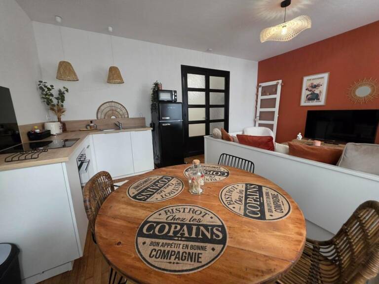 Appartement à vendre T2 Rénové à neuf en rez-de-chaussée - 42,73 m² - VICHY (03200) - 110 000 € — photo 1