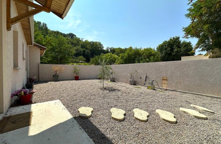 À vendre maison de plain-pied avec garage très au calme — photo 2