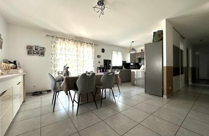 À vendre maison de plain-pied avec garage très au calme — photo 4