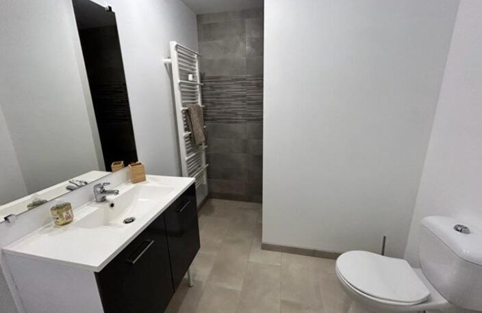 T2 — photo 3