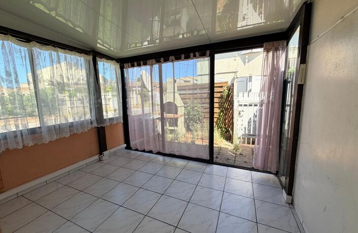 À Vendre - Marseillan plage -Pavillon T2 + Cabine à rénover – À deux pas de la plage ! — photo 2