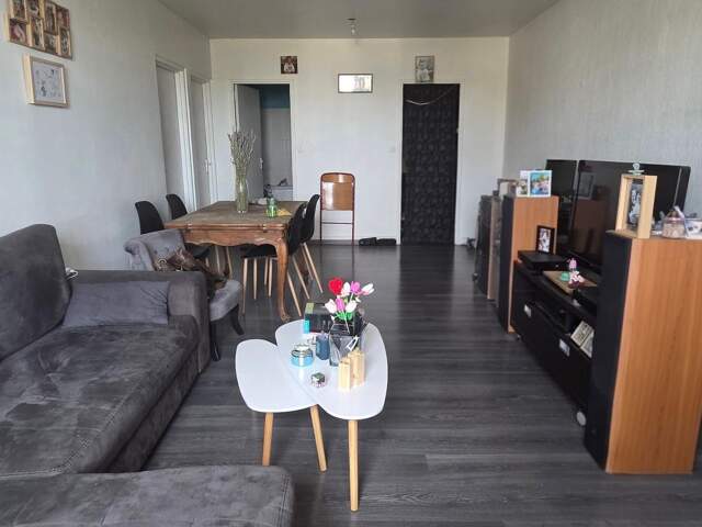 Appartement T5 avec suite parentale dans résidence sécurisée avec piscine et vue imprenable — photo du bien