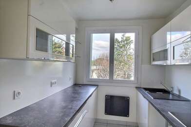 Appartement 3 pièces 888 €