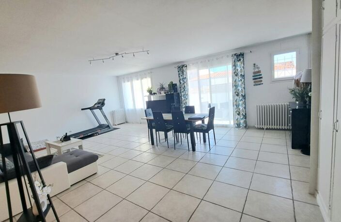 Maison ancienne 210 m² 5 chambres , beaux volumes à seulement 30 mn' de La Rochelle , 15 mn' de Rochefort , 18 mn' de Châtélaillon-plage et 8 mn' d' Aigrefeuille avec toutes les commodités ! — photo 5
