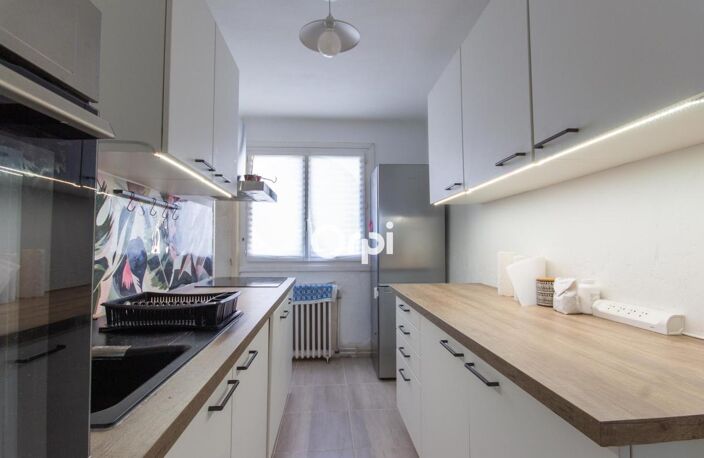 APPARTEMENT A VENDRE AU DERNIER ÉTAGE / BON ÉTAT / SECTEUR MAS DREVON — photo 4