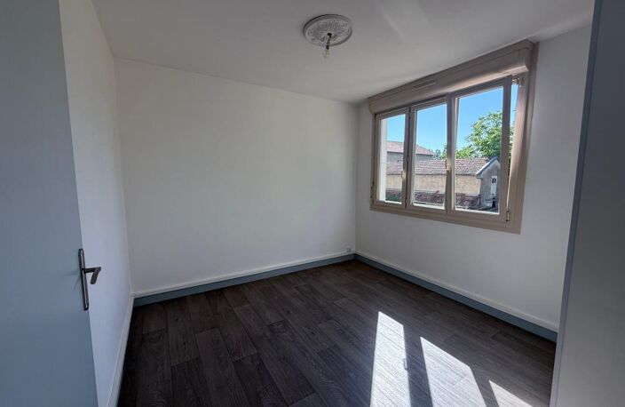 Appartement À Vendre — photo 2