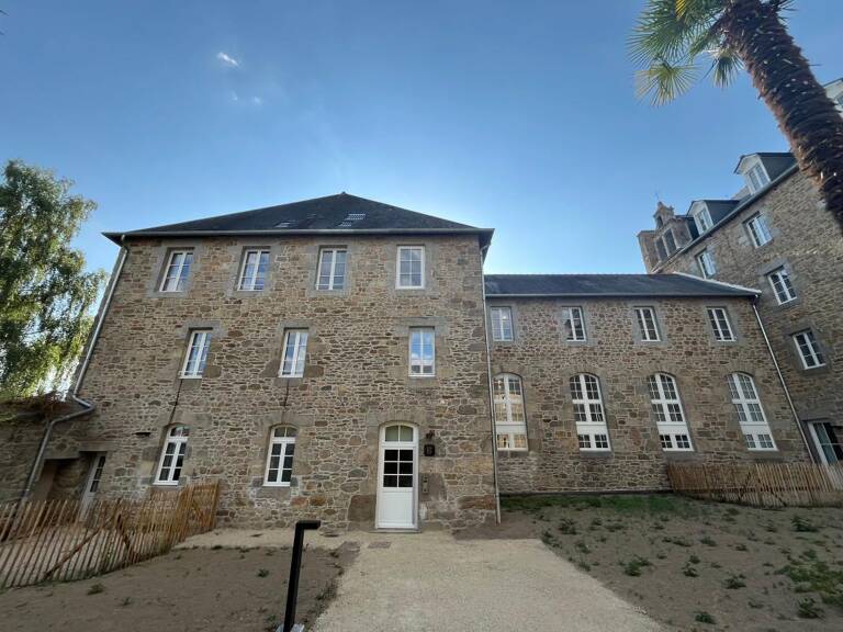 STUDIO À Louer — photo 1
