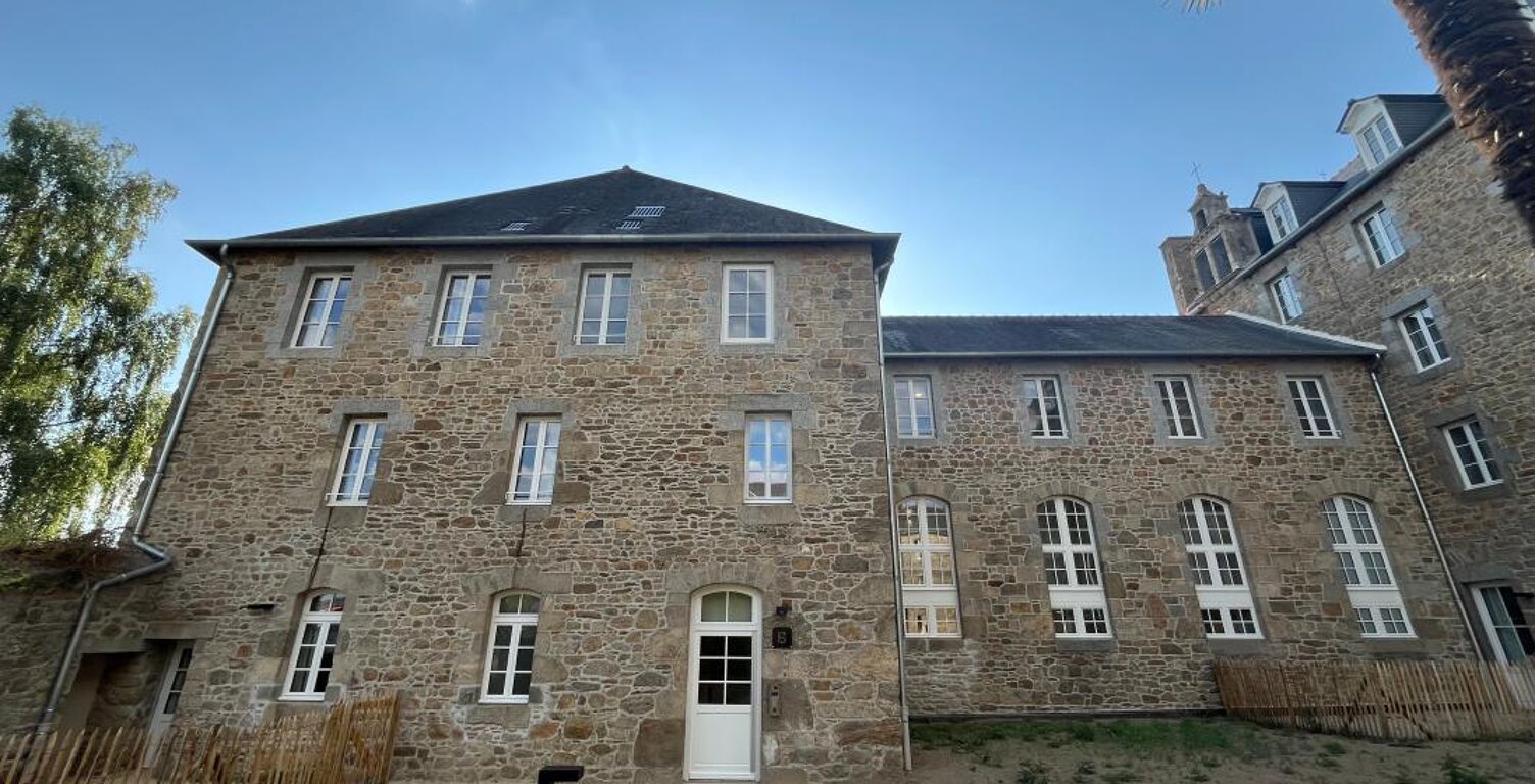 STUDIO À Louer — photo 1