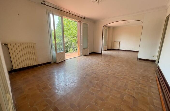 BAZIEGE Maison, 2 studios et plus de 3 000 m² pour imaginer votre projet — photo 4