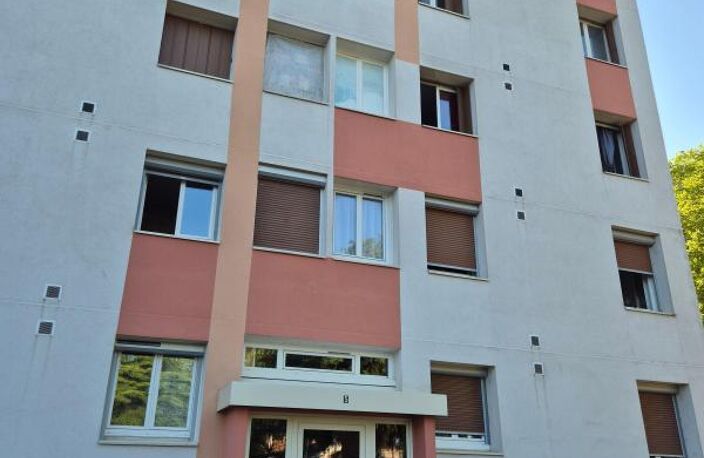 Appartement à vendre – Orléans, dernier étage avec vue dégagée — photo 2