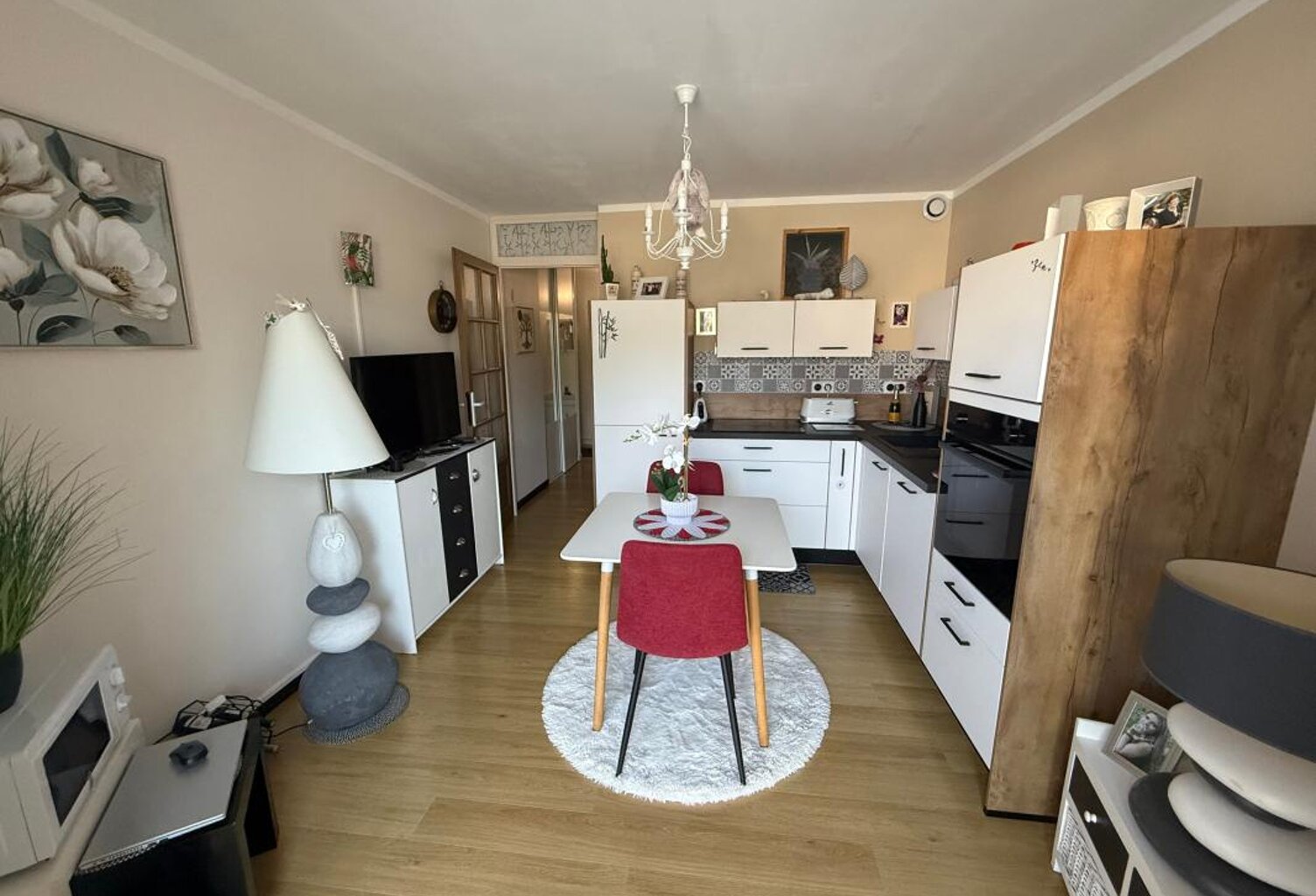 Appartement rénové, terrasse - Parking privé — photo 1
