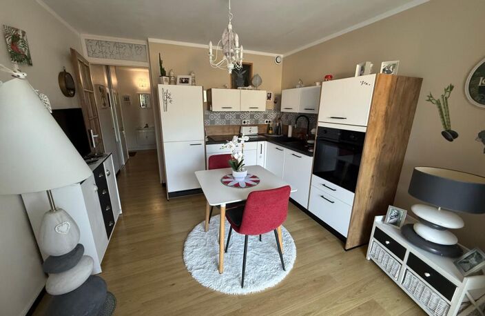 Appartement rénové, terrasse - Parking privé — photo 2