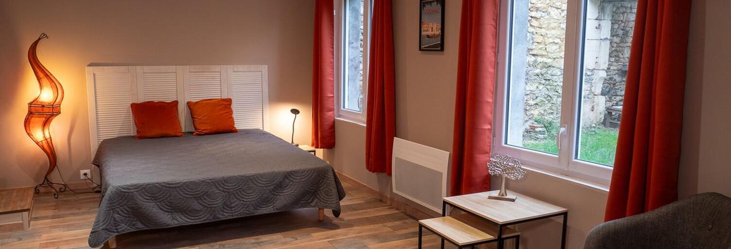 Appartement 1 Pièce 30 m² à louer à Louzac-Saint-André (16100)