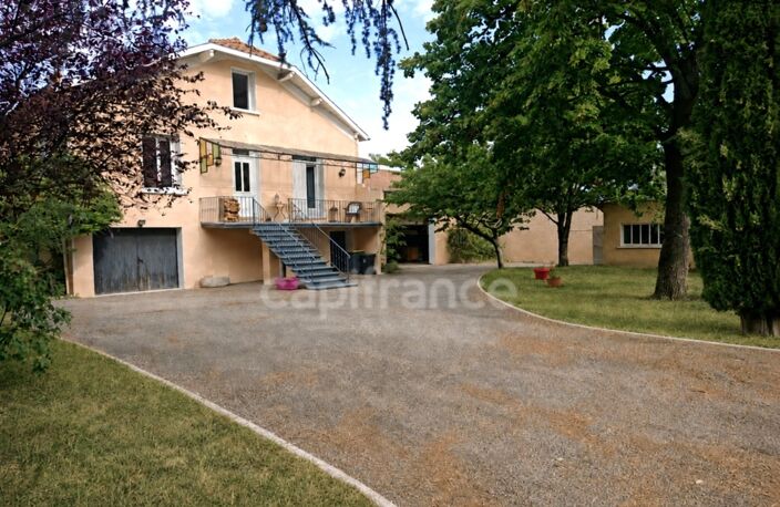 Maison de caractere 140m2, piscine , dependance attenante de 65 m², terrain 1000m2 — photo 2