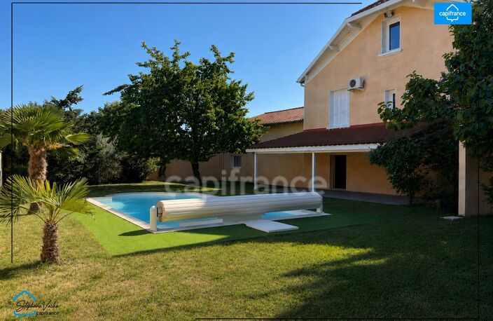 Maison de caractere 140m2, piscine , dependance attenante de 65 m², terrain 1000m2 — photo 3