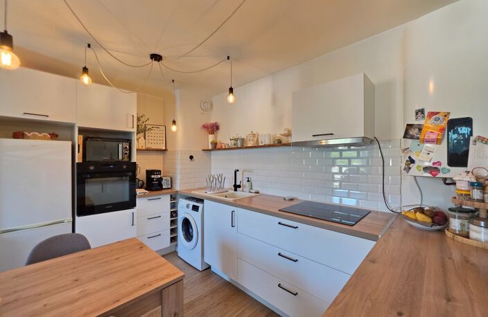 Appartement T2 46m² entièrement rénové, avec parking privatif, à 5min à pied du centre-ville — photo 4