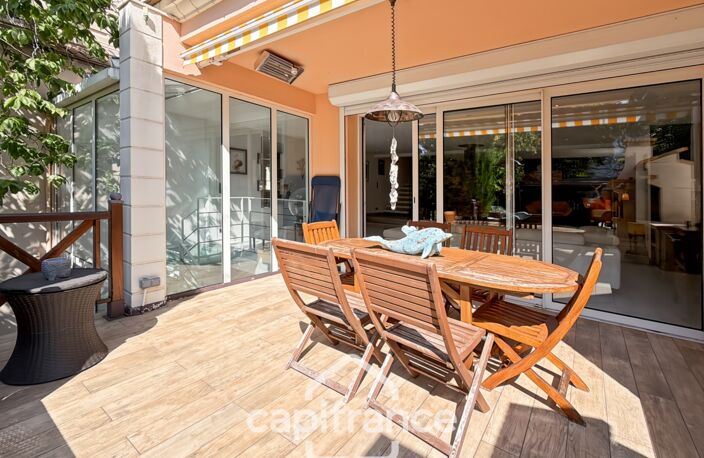 LE PERREUX SUR MARNE (94) – MAISON FAMILIALE 262,50m² – 4 SUITES – JARDIN et PISCINE HORS SOL – GARAGE DOUBLE — photo 5